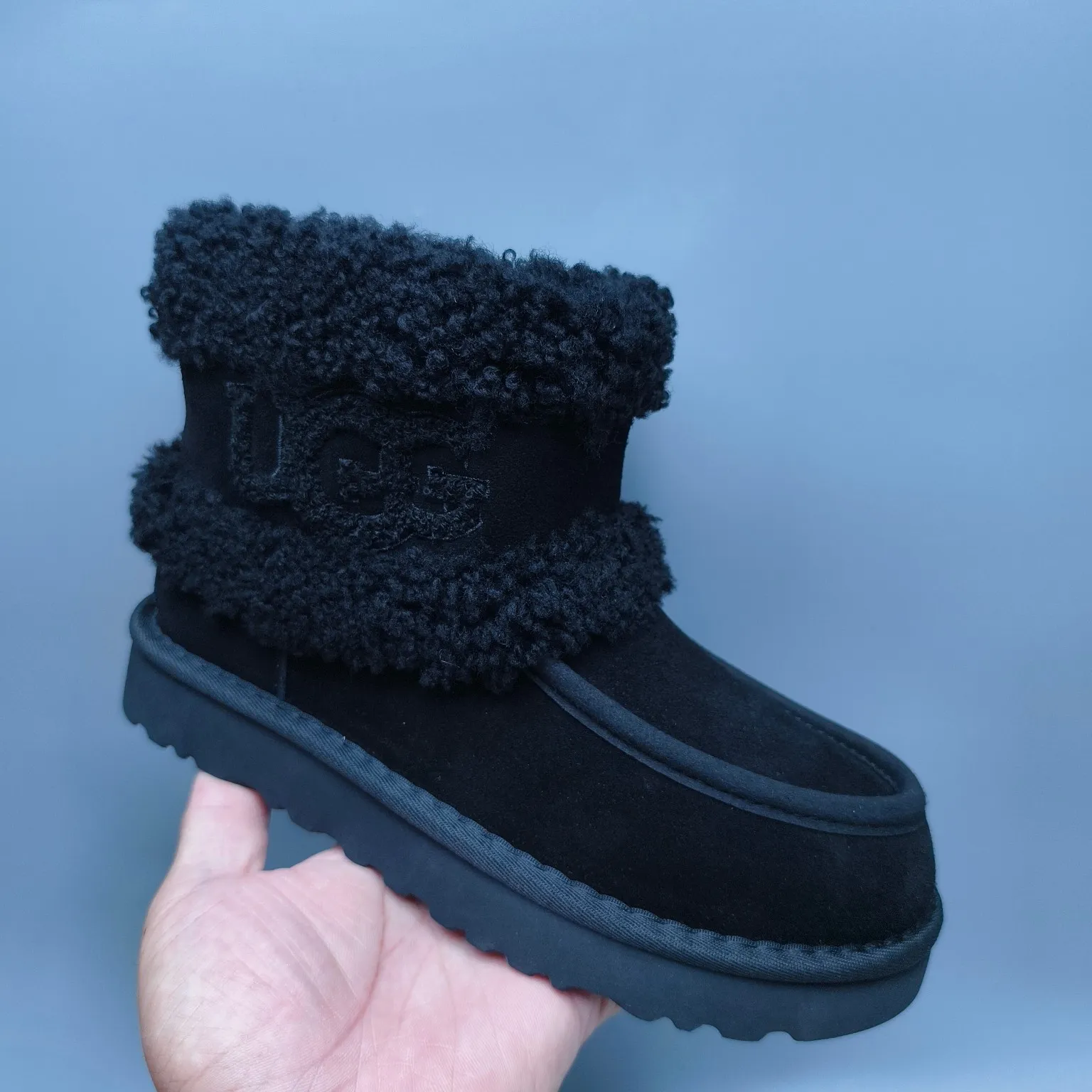 💰600 UGG sheepskin all-in-one snow boots 5410 Curly large LOGO mid-cut trendy boots Color: Maroon Black Size: 35-40
